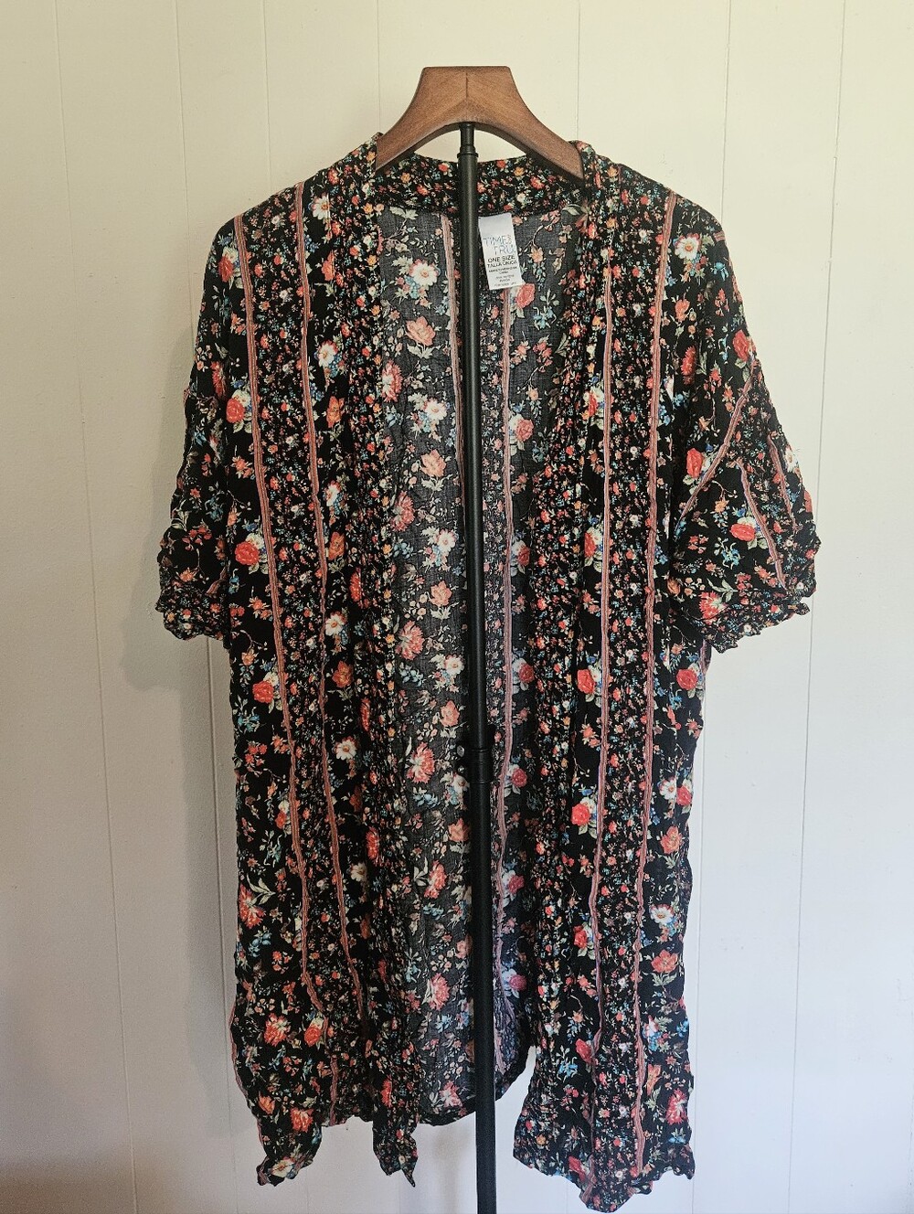 Time & Tru Floral Open-Front Kimono Cardigan  - Black with Floral Print